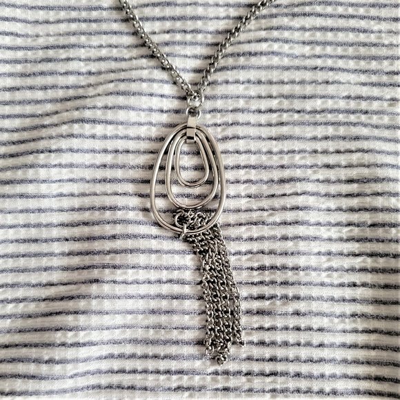 NWT Apt 9 Top Open Ladder Sleeves White Grey Stripe Size Small Necklace Included - Picture 12 of 14